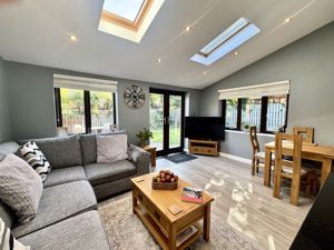 Photo 16- click for photo gallery